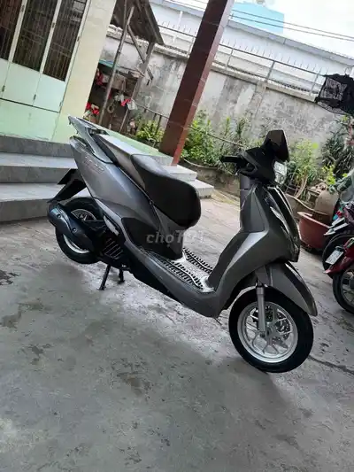 Honda Lead 2019 серебристо-коричневый