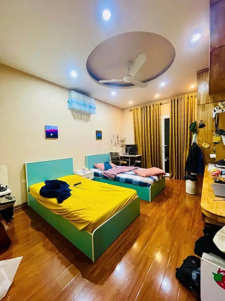 Дом в переулке 641 Ким Нгу, Хай Ба Trung, 36м2, 5 этажей, авто у двери