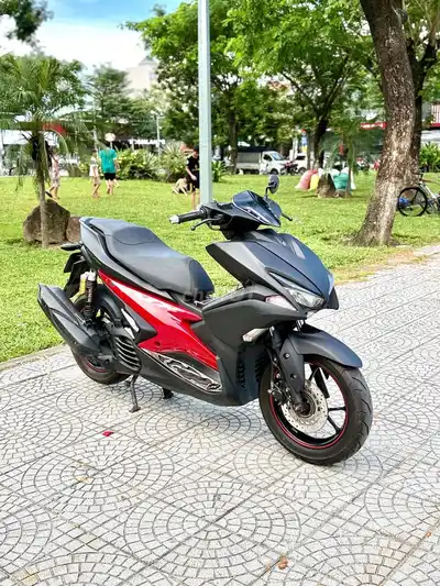 Yamaha NVX 125 ABS Черный, Красный