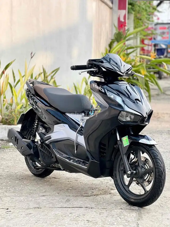 Honda Airblade 150 ABS 2022 черный 8000км