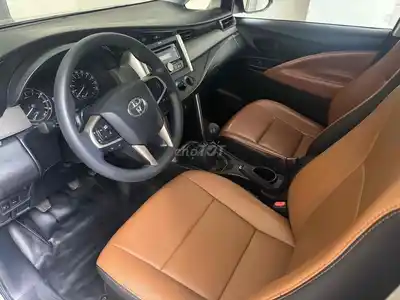 Toyota Innova 2017 Механика Кожаный салон 7 мест
