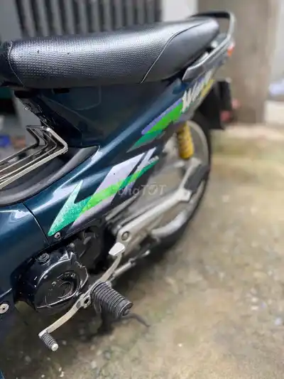 Синий мопед Honda Wave A в оригинале