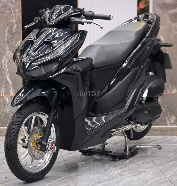 Vario 150 черный, предоплата 25 млн, рассрочка без плохой кредитной истории