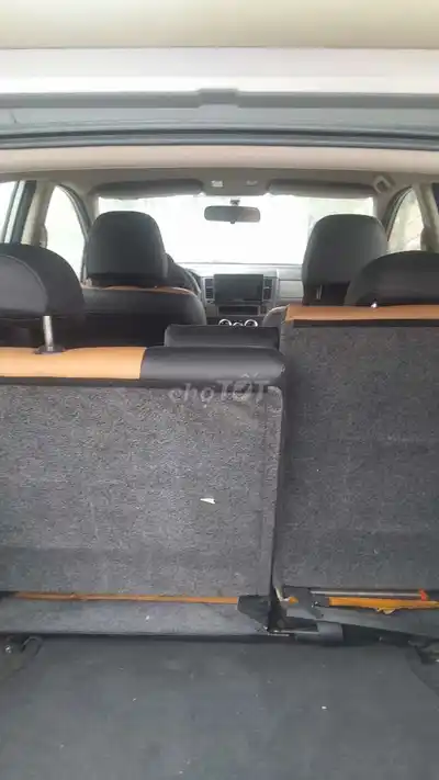 Nissan Tiida 2010 серебристый