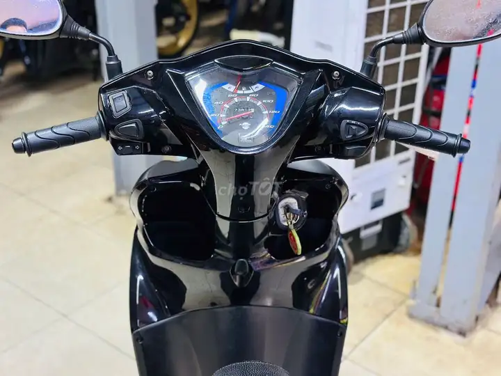 Мотосалон Thịnh Phát - Honda Vision 110 FI матовый черный сток 2014