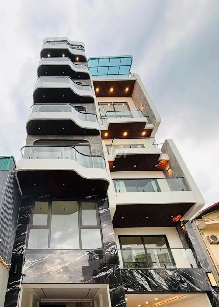 Nhà Bát Khối, Long Biên, 52m², 7 tầng view hồ