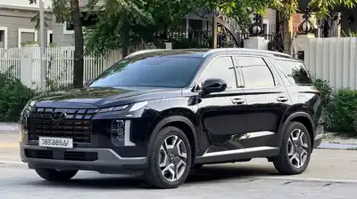Hyundai Palisade Prestige 2.2D на 6 мест, 2023 года выпуска