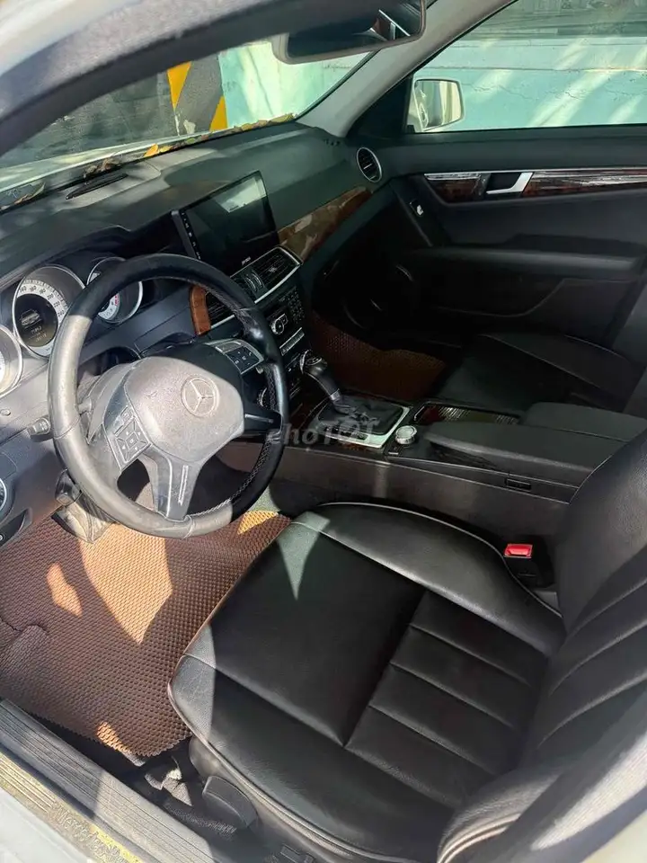 Mercedes-Benz C250, автоматическая, белый