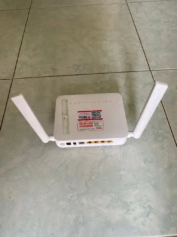 Роутер Viettel / Huawei HG8145V5