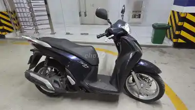 Honda SH 125i 2016, черный, 30 000 км
