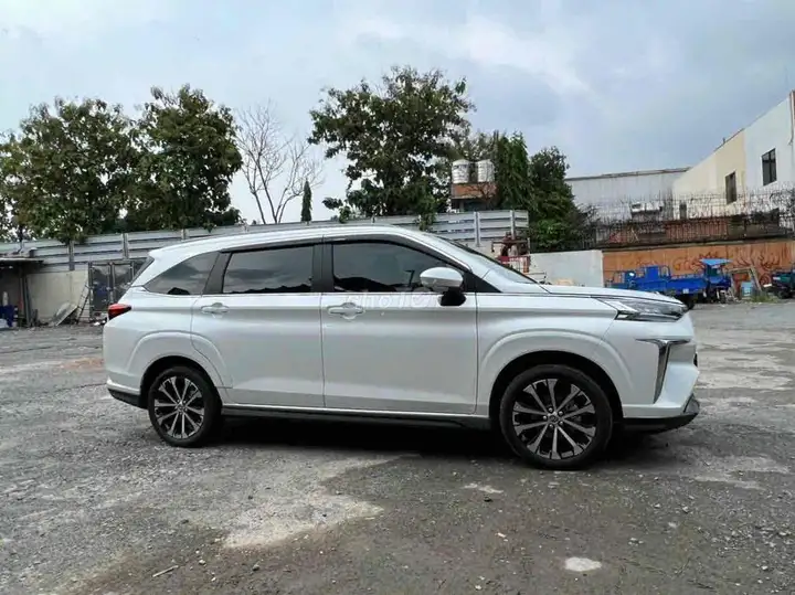 Toyota Veloz Special Белый 37000 км