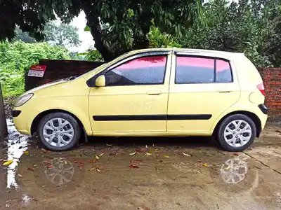 Hyundai Getz 2010 Желтый 5 мест