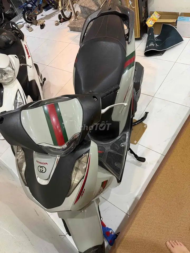 Honda SH160i ABS с минимальным пробегом