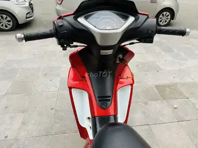Honda Future X 125 красный, механическая КПП