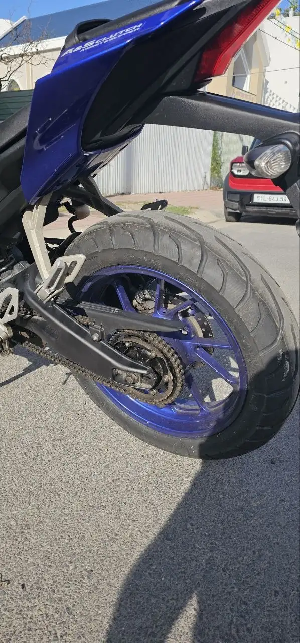 Yamaha R15 V3
