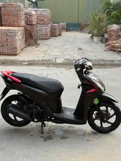 Honda Vision 2020 110i Черно-красная, оригинал, отличное состояние