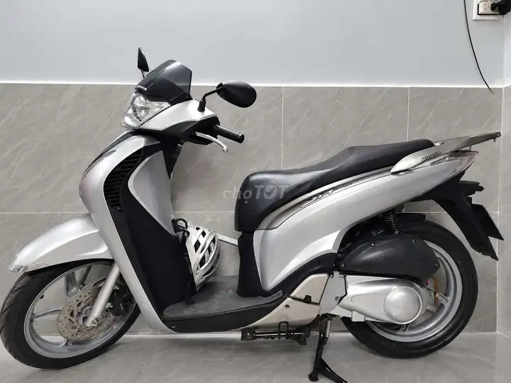 Honda SH 125i Итальянский серебряный