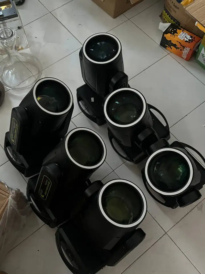 Комплект профессиональных поворотных голов HTA Beam 180W Sport
