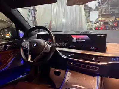 BMW X7 Pure 2022 Черный американец