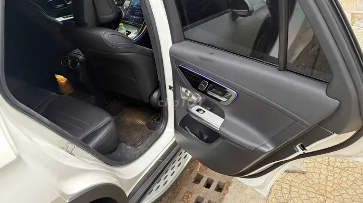 Mercedes-Benz GLC300 4Matic 2025 Белый 9.xxx км