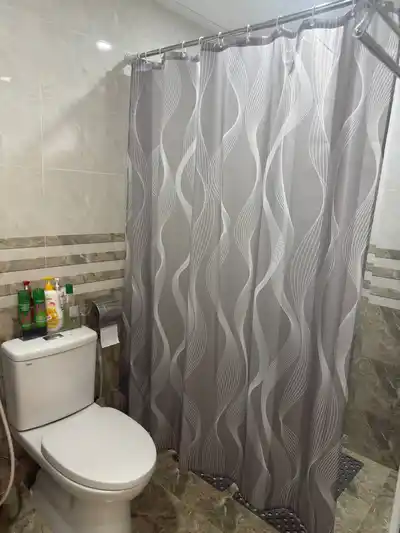 Шторка с карнизом в ванную