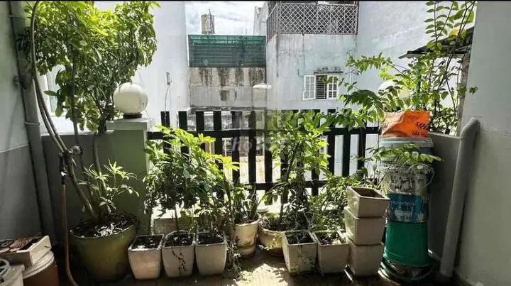 Nguyên căn 1tr3l hẻm lớn Bàn Cờ, Q3 | 2pn 3wc sẵn nội thất