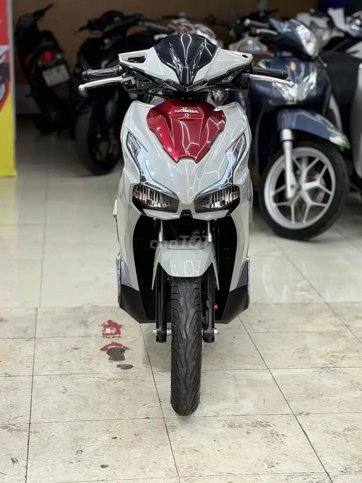 Honda Air Blade 160 ABS 2025 Серый цемент 8 000 км
