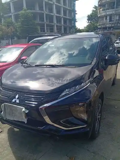 Mitsubishi Xpander 7 мест черный 98000