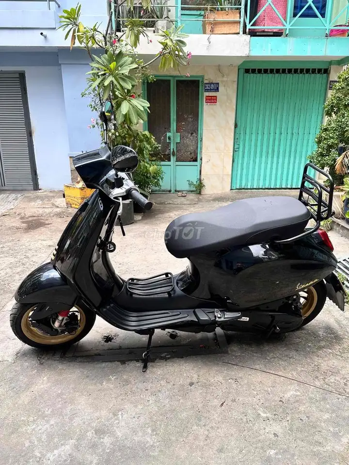 Vespa Sprint S 125 iGet 2022 черный матовый