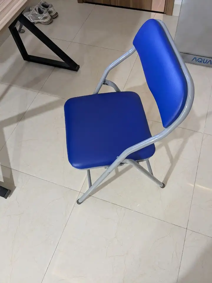Стол и стул