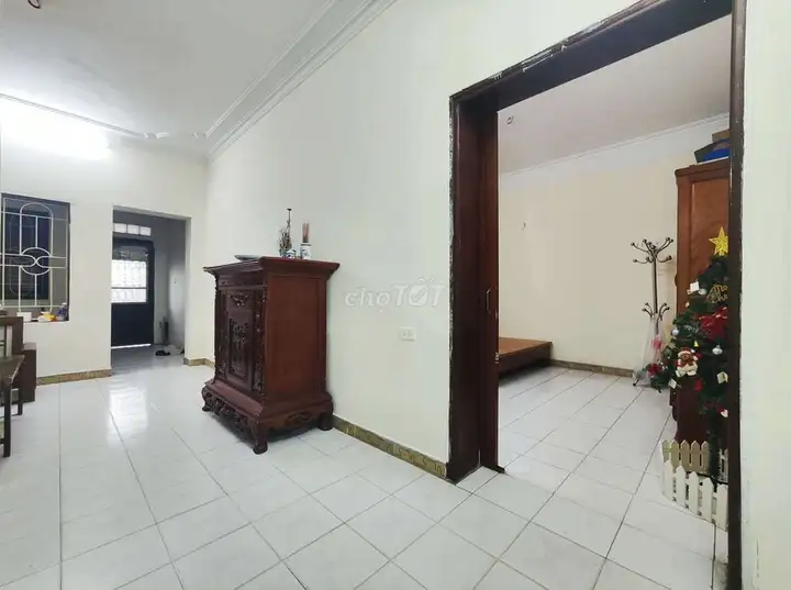 🏠 Аренда общежития на 2 этаже – Жанг Во, Донг Да – 100 м² – 3 спальни