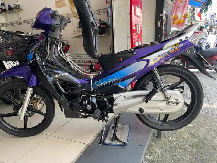 Honda Future 2005 Фиолетовый, родной мотор (В подарок госномер)