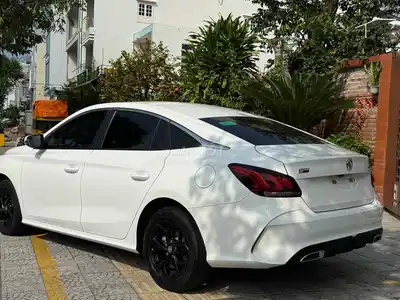 MG MG5 Std Белый черный Таиланд - Mg5 Sport 2023