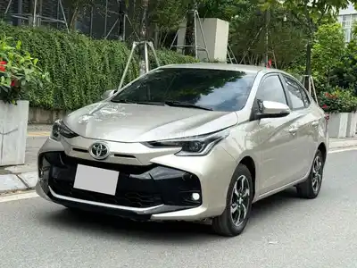 Toyota Vios 1.5E МКПП 90337 км серебристый