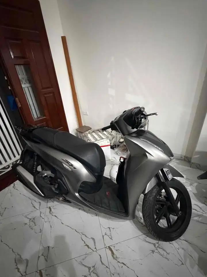 Honda SH350i 2025 Серый 17000км