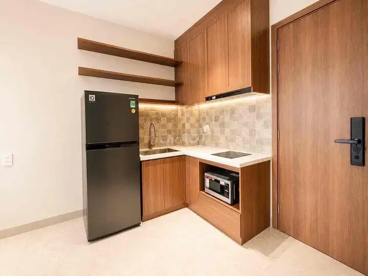 1N1K 40m2 bancol thoáng, Full nội thất, oto đỗ cửa, gần bến xe Mỹ Đình