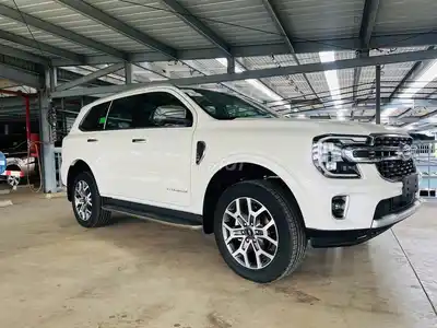 Ford Everest Titanium Bi-Turbo белый 10 км