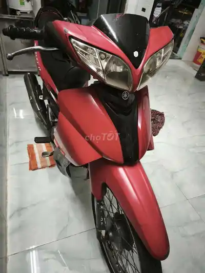 Yamaha Jupiter MX красного цвета
