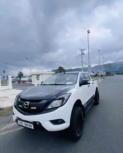 Мазда BT50 2017 Автоматическая 120000 км белая