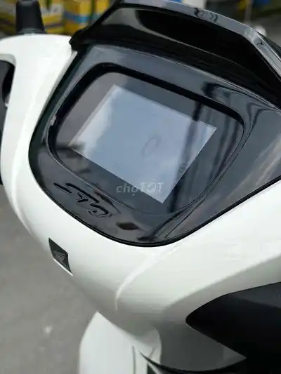 Мотоцикл Honda SH 125i ABS 2026 Бело-черный пробег: 800 км