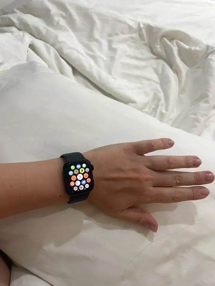 Apple Watch SE 2 (40 мм, GPS)