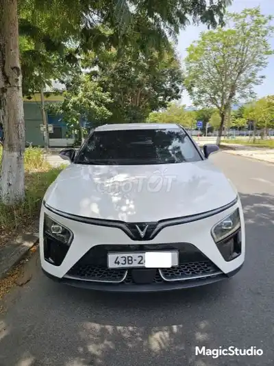 VinFast VF7 Plus AWD 2025