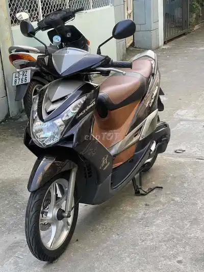 Скутер Yamaha Mio коричневый, черный