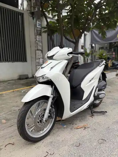 Honda SH 2026 Белая 1000 км с предоплатой в рассрочку 14 г