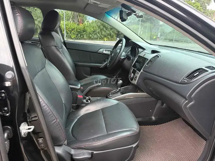 Kia Cerato 2010 Черный Импортный 5 мест