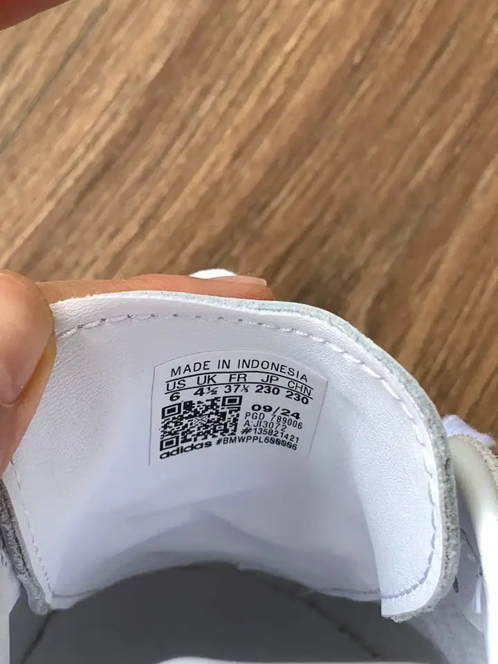 Кроссовки Adidas Sambae