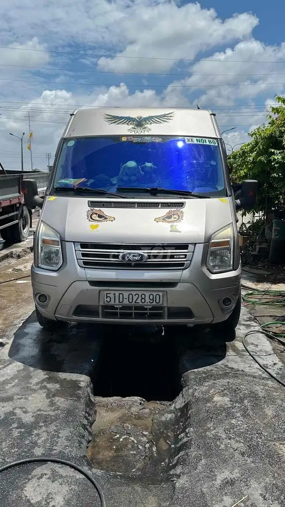 Ford Transit 2015, 6 мест, серебристый