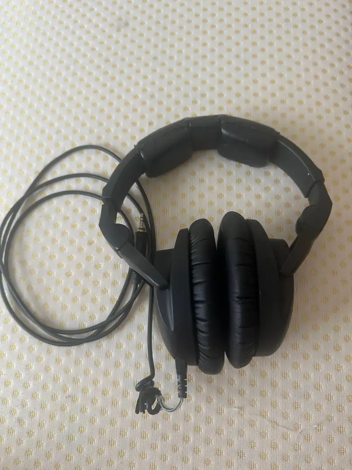 Наушники Sennheiser HD 300 Pro