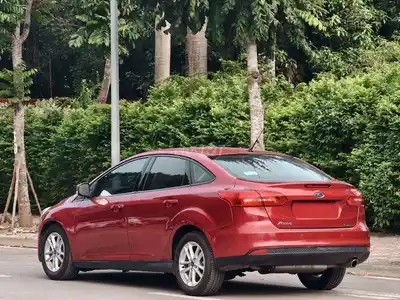 Ford Focus 2017 Trend красный