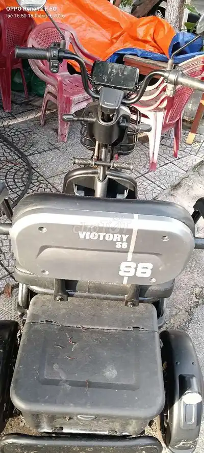 Электроскутер Victory 86 Серый трехколесный